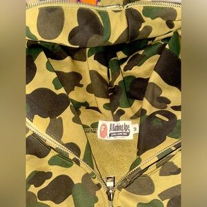 BAPE HOODIE, SIZE SMALL AND ARMY GREEN COLOR